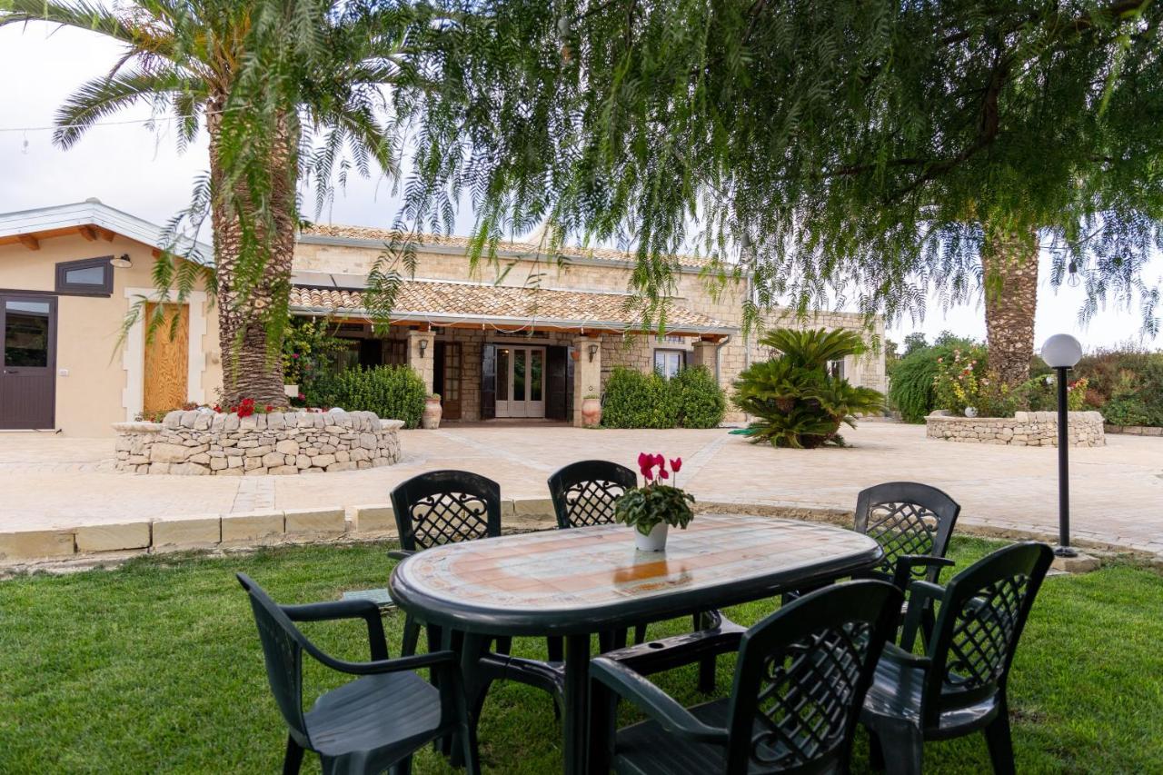 Penzion Casale Della Contea Modica Exteriér fotografie